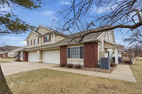 5410 Longview Ct #3, Johnston, IA 50131
