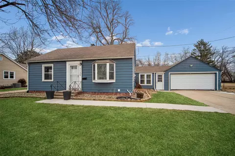 1130 SW Lynn Dr, Ankeny, IA 50023