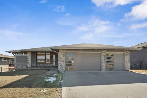 10598 NW 72nd Ln, Johnston, IA 50131