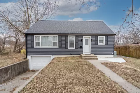407 E Creston Ave, Des Moines, IA 50315