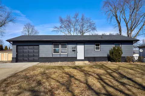 302 NE 5th St, Ankeny, IA 50021