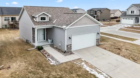 1101 Cheyenne Dr, Nevada, IA 50201