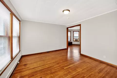 Living - 686 19th St, Des Moines, IA 50314 photo 1 of 7