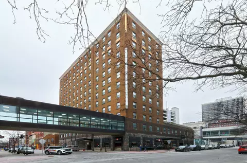 400 Walnut St #304, Des Moines, IA 50309