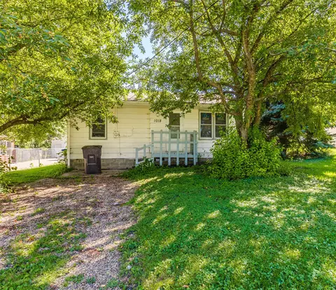1018 Lewis Ave, Des Moines, IA 50315