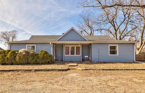 412 SEwing St, Grimes, IA 50111