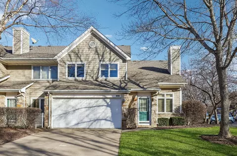 811 Burr Oaks Dr #401, West Des Moines, IA 50266
