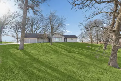 5981 T12 Hwy N, Newton, IA 50208