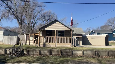 6204 SW 5th St, Des Moines, IA 50315