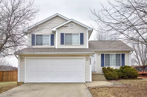2603 NW 157th St, Clive, IA 50325