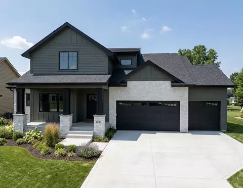 3001 Wakonda Dr, Norwalk, IA 50211