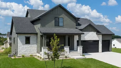 3001 Wakonda Dr, Norwalk, IA 50211