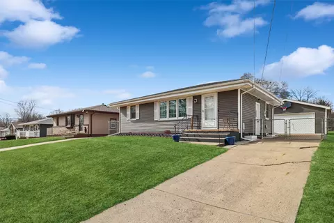 3922 E 26th St, Des Moines, IA 50317