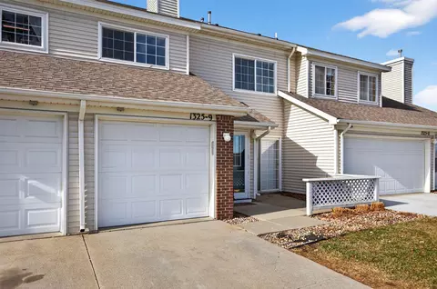 1325 SE Delaware Ave #9, Ankeny, IA 50021