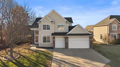 2406 133rd St, Urbandale, IA 50323