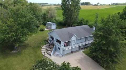 1460 S Shore Dr, Knoxville, IA 50138