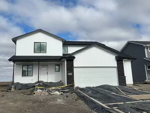 1475 Locust St, Waukee, IA 50263