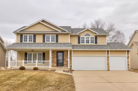 15715 Tanglewood Dr, Urbandale, IA 50323