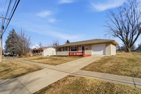 1419 N Grant St, Knoxville, IA 50138