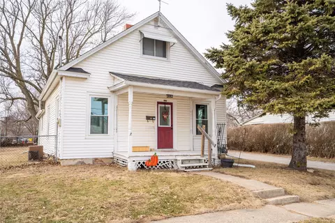 309 E 10th St S, Newton, IA 50208