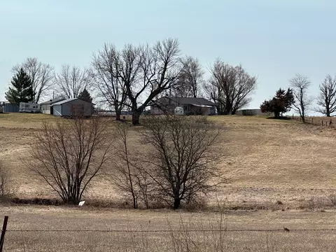 2817 Carver Rd, Winterset, IA 50273