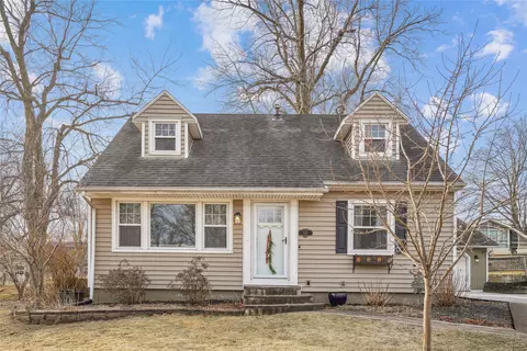 501 Spruce Dr, Pella, IA 50219