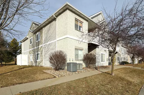 8601 Westown Pkwy #17114, West Des Moines, IA 50266