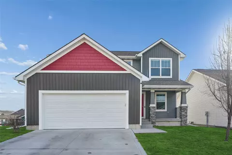 125 Aspen Dr, Norwalk, IA 50211