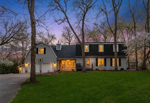 33080 Fox Creek Dr, Waukee, IA 50263