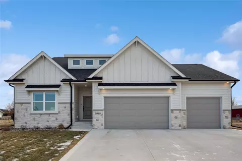 2005 NE 19th St, Ankeny, IA 50021