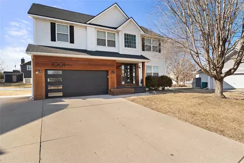 1001 SE Crawford Ct, Ankeny, IA 50021