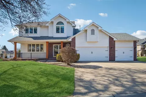 4616 94th St, Urbandale, IA 50322