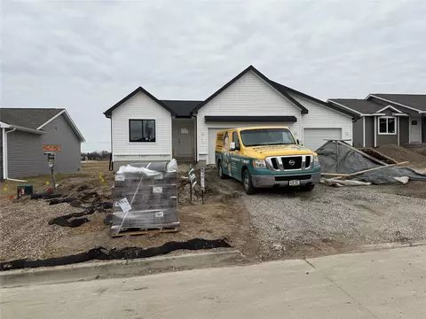 25123 Bluebird Cir, Adel, IA 50003