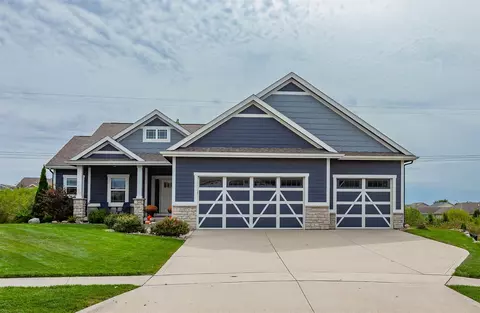 5003 NE Ledgestone Ct, Ankeny, IA 50021