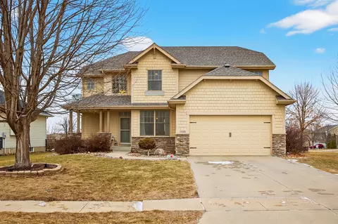 1925 SE Leeann Dr, Waukee, IA 50263