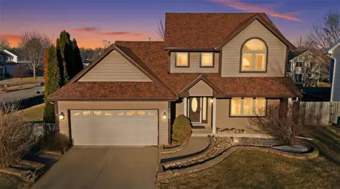 3009 SW Prairie View Rd, Ankeny, IA 50023