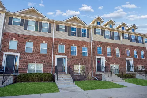 6883 Jack London Dr, Johnston, IA 50131