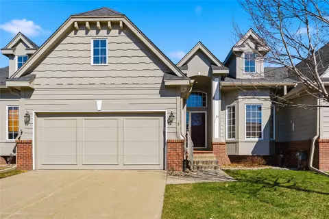 6980 Cody Dr #3, West Des Moines, IA 50266