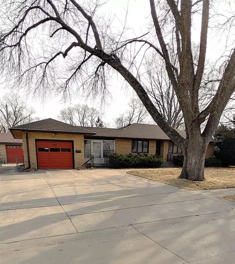 553 SW Goodwin St, Ankeny, IA 50023