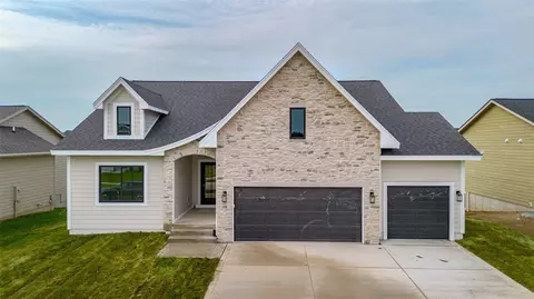 110 NW Ashley Ct, Waukee, IA 50263