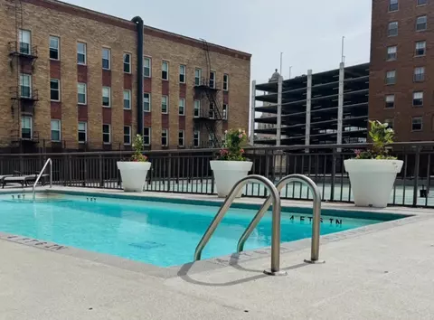 300 Walnut St #1509, Des Moines, IA 50309