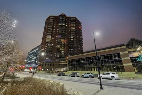 300 Walnut St #1509, Des Moines, IA 50309