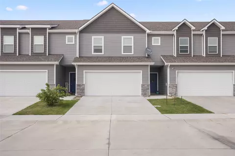 3960 NE Timber Ln, Ankeny, IA 50021