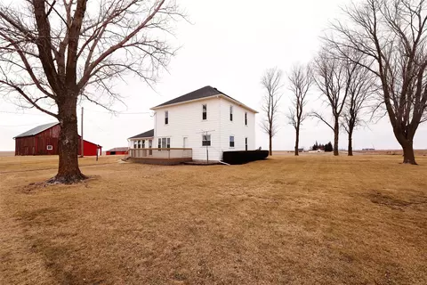 644 170th St, Ogden, IA 50212