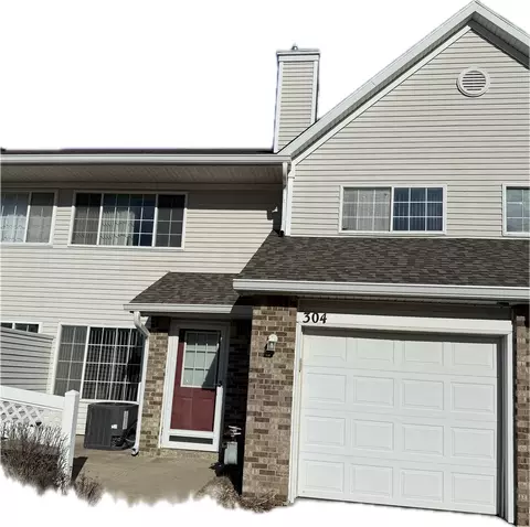150 S Prairie View Dr #304, West Des Moines, IA 50266