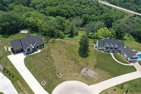 7955 NW 28th Ln, Ankeny, IA 50023