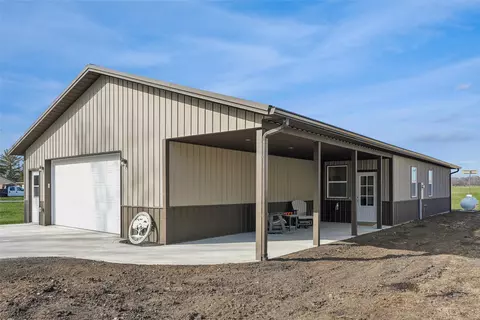69 Long St, Patterson, IA 50218