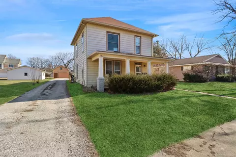 420 N Grand St, Chariton, IA 50049