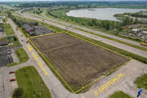2400 SE 16th St, Ames, IA 50010
