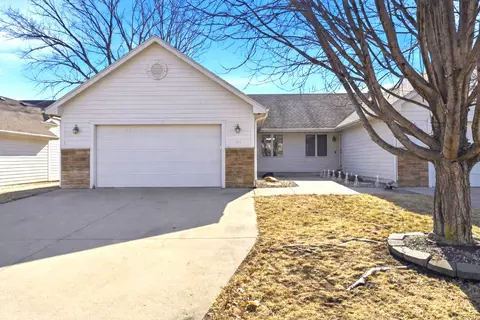 303 SE 30th St, Ankeny, IA 50021